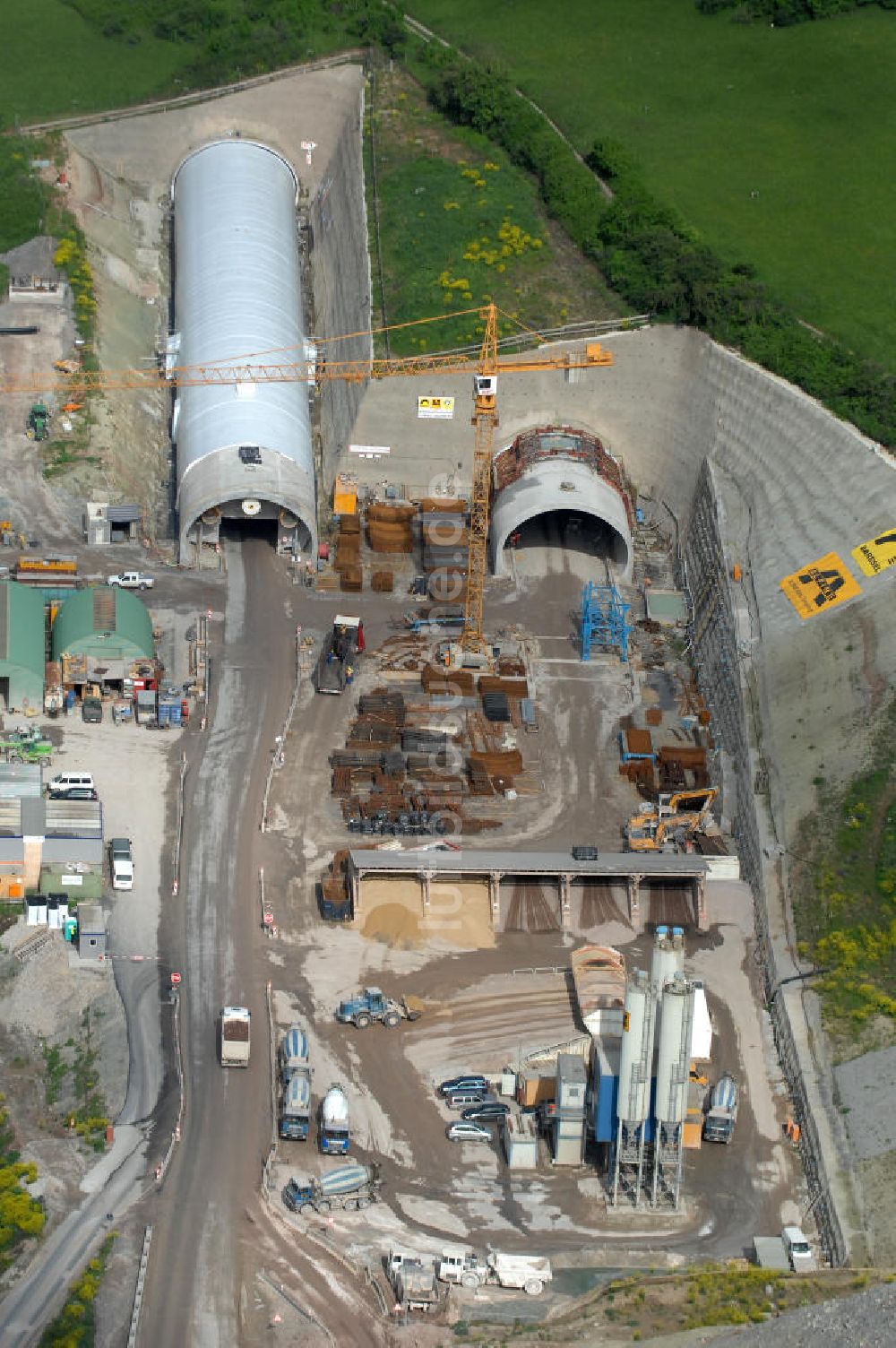 Luftaufnahme Göschwitz bei Jena - Baustelle Jagdbergtunnel Autobahnverlegung Europastrasse E40 A4 bei Jena