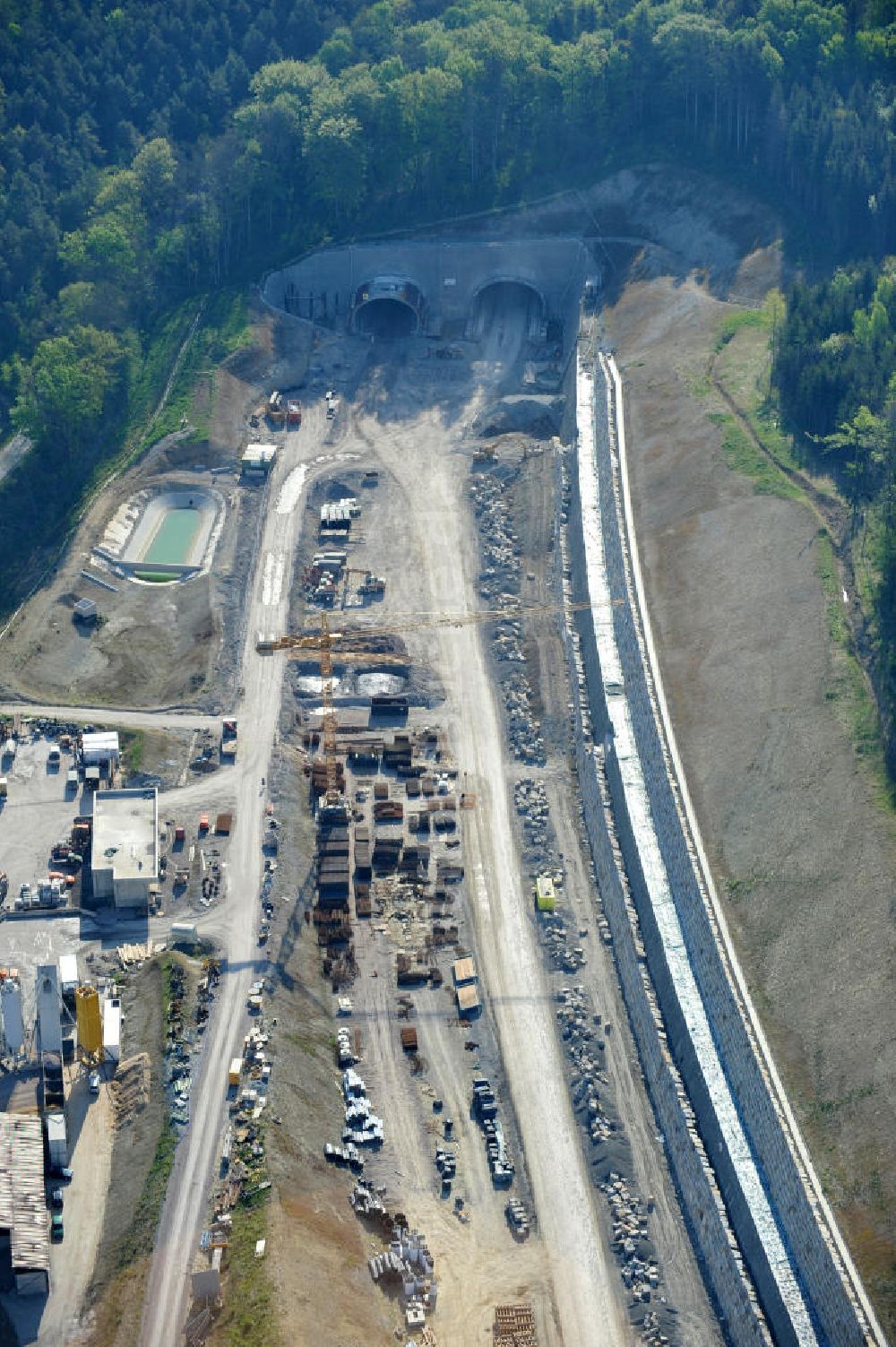 Luftaufnahme Jena - Baustelle Jagdbergtunnel Autobahnverlegung Europastrasse E40 A4 bei Jena