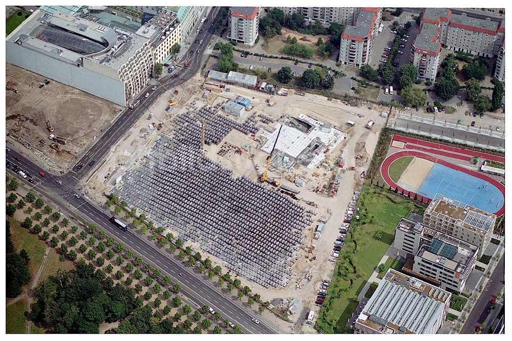 Luftbild Berlin - Baustelle Jüdisches Ehrendenkmal am Brandenburger Tor