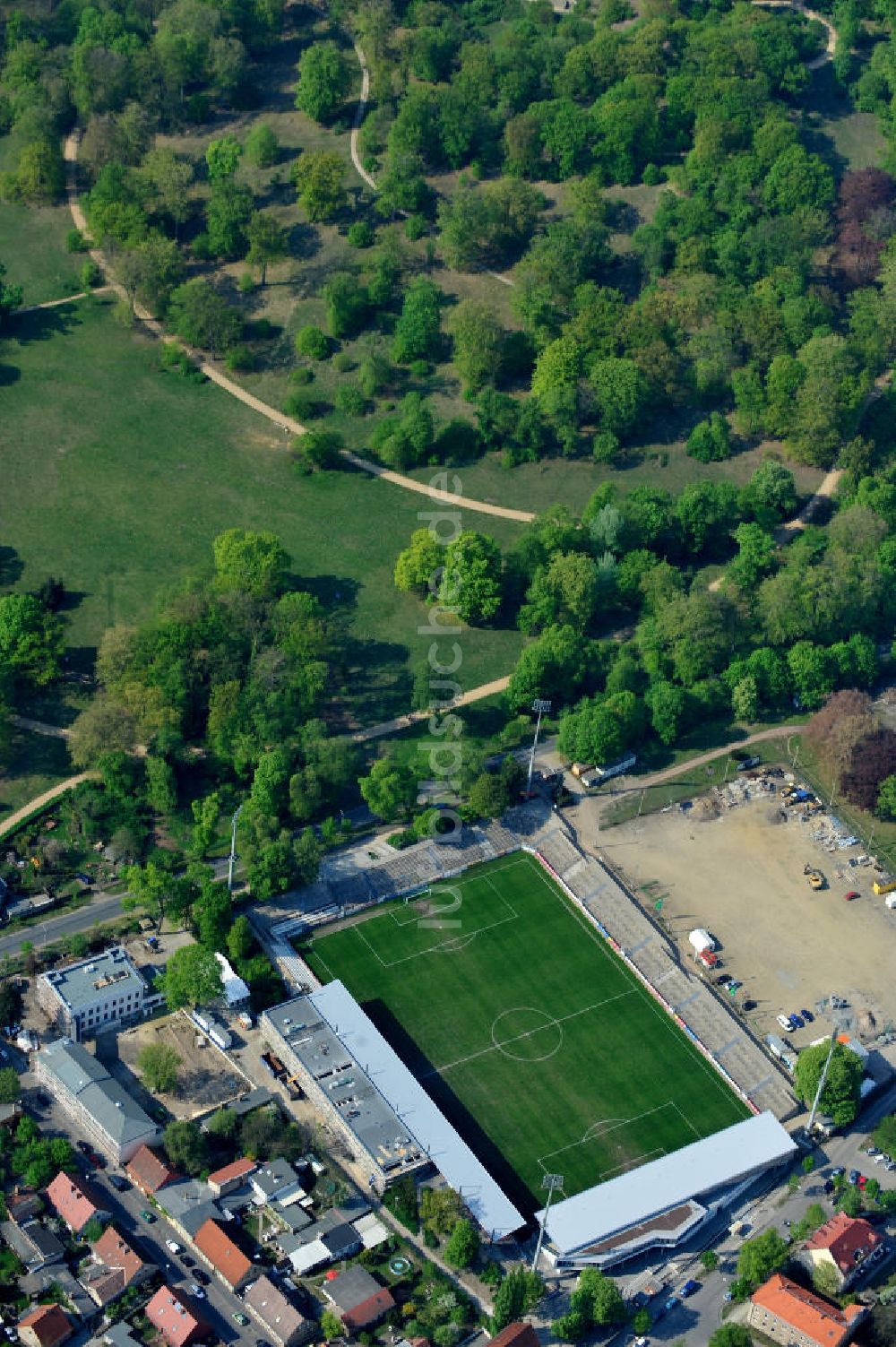 Luftbild Potsdam-Babelsberg - Baustelle Karl-Liebknecht-Stadion in Potsdam-Babelsberg