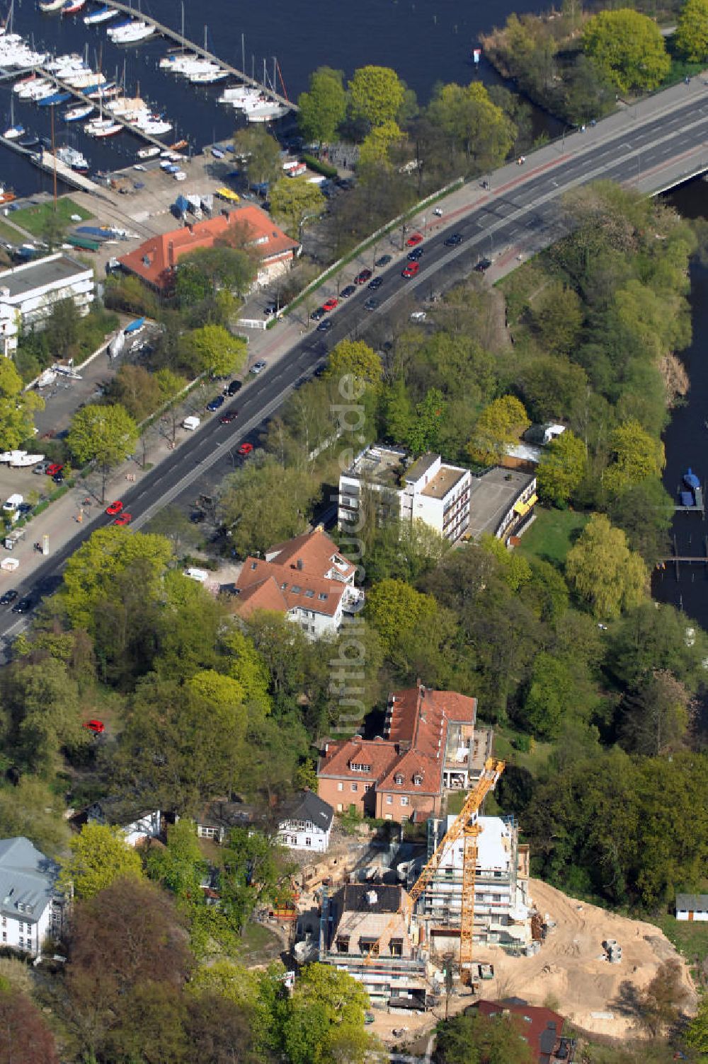 Berlin von oben - Baustelle Am Kleinen Wannsee 2 der CONCEPT BAU - PREMIER GmbH