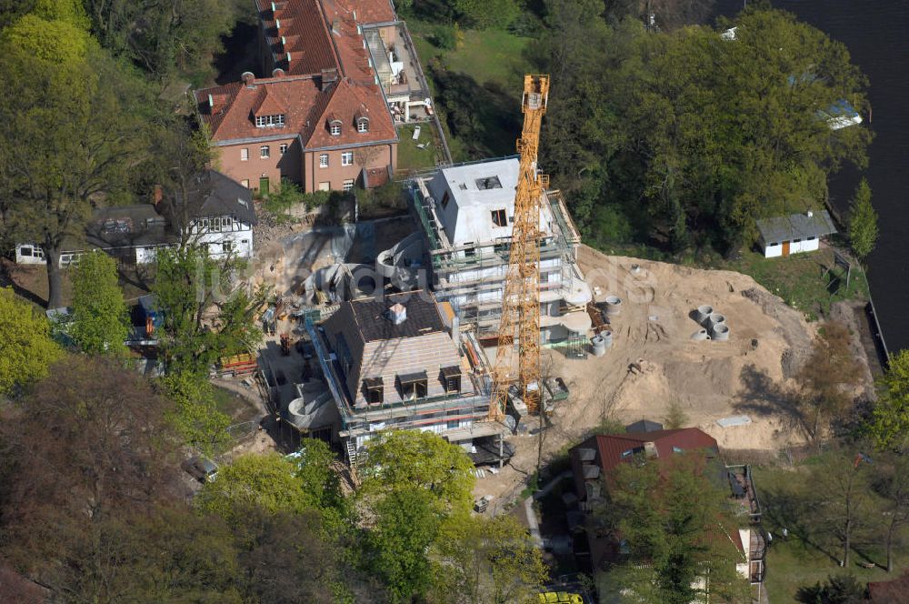 Berlin von oben - Baustelle Am Kleinen Wannsee 2 der CONCEPT BAU - PREMIER GmbH