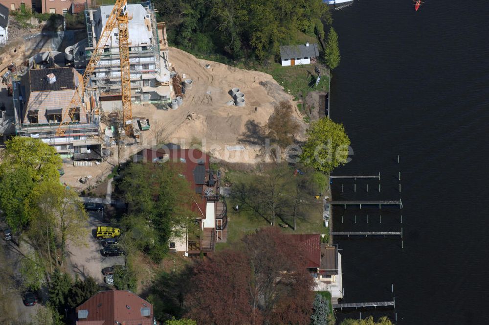 Berlin aus der Vogelperspektive: Baustelle Am Kleinen Wannsee 2 der CONCEPT BAU - PREMIER GmbH