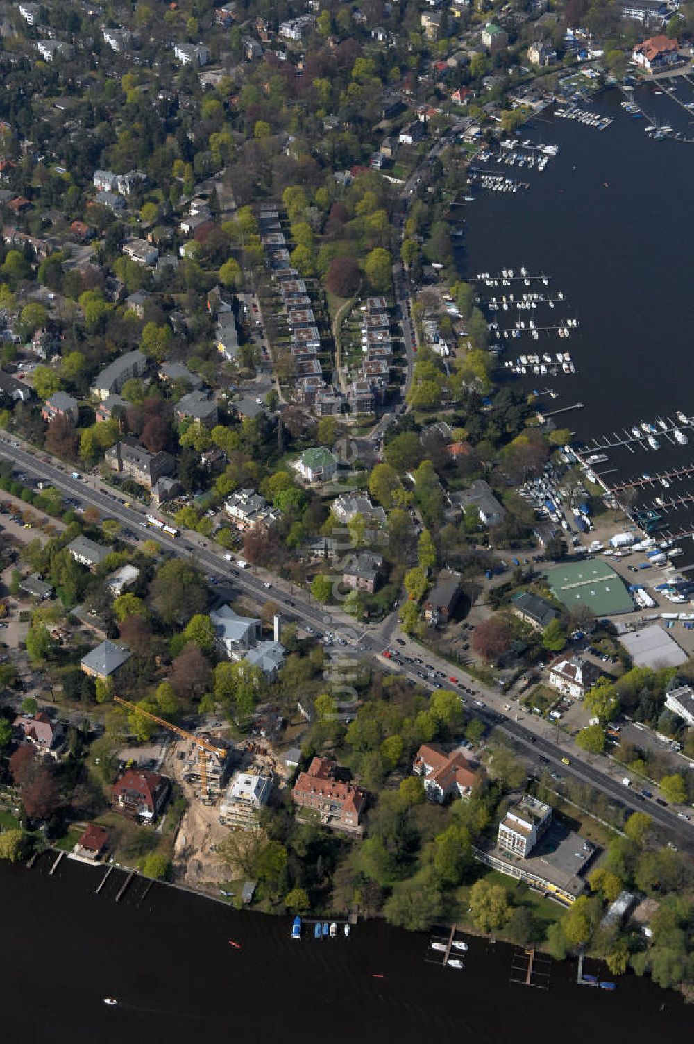 Berlin von oben - Baustelle Am Kleinen Wannsee 2 der CONCEPT BAU - PREMIER GmbH