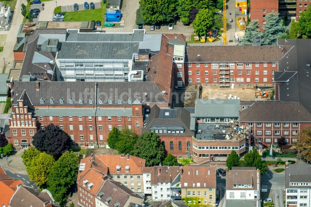 Gladbeck aus der Vogelperspektive: Baustelle auf dem Klinikgelände des Krankenhauses St.-Barbara-Hospital an der Barbarastraße in Gladbeck im Bundesland Nordrhein-Westfalen - NRW, Deutschland