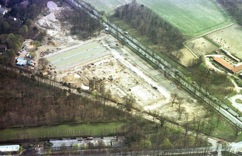 Hoppegarten / Brandenburg von oben - Baustelle des KÖLLE Pflanzenmarktes auf dem beräumten Gelände des ehem