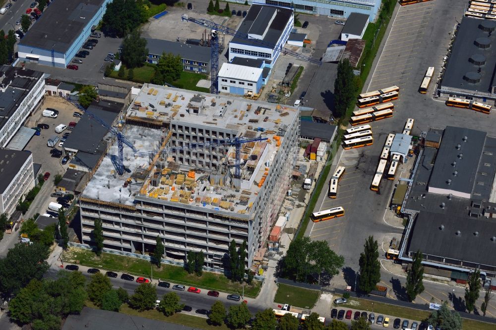 Warschau von oben - Baustelle an der Konstruktorska Straße im Bezirk Mokotow in Warschau in Polen