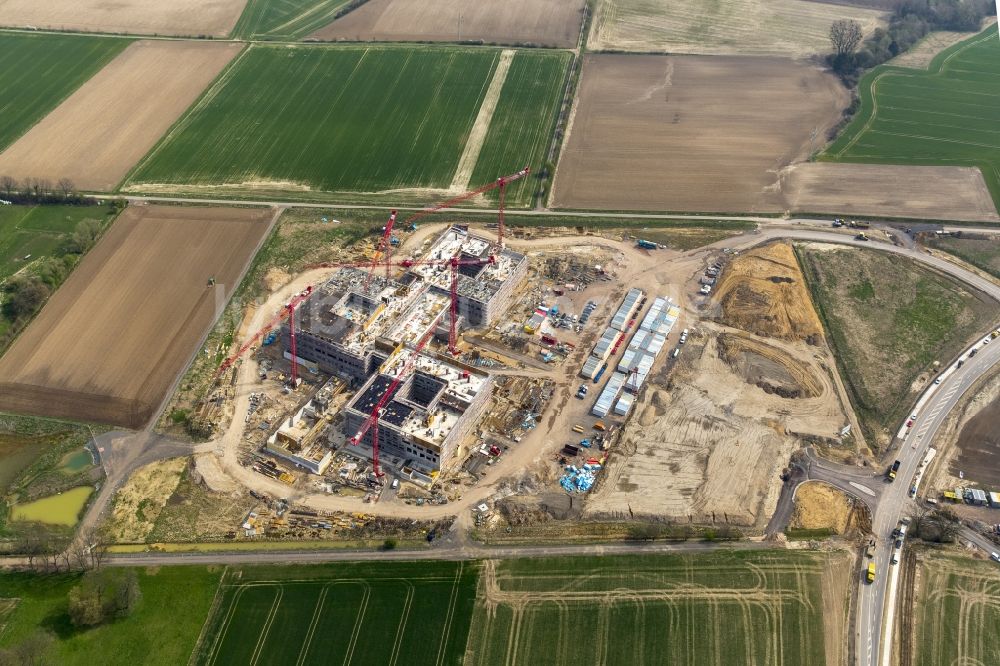 Luftbild Obernkirchen - Baustelle auf dem Krankenhausgelände zum Neubau eines Gesamtklinikum für das Schaumburger Land in Obernkirchen im Bundesland Niedersachsen