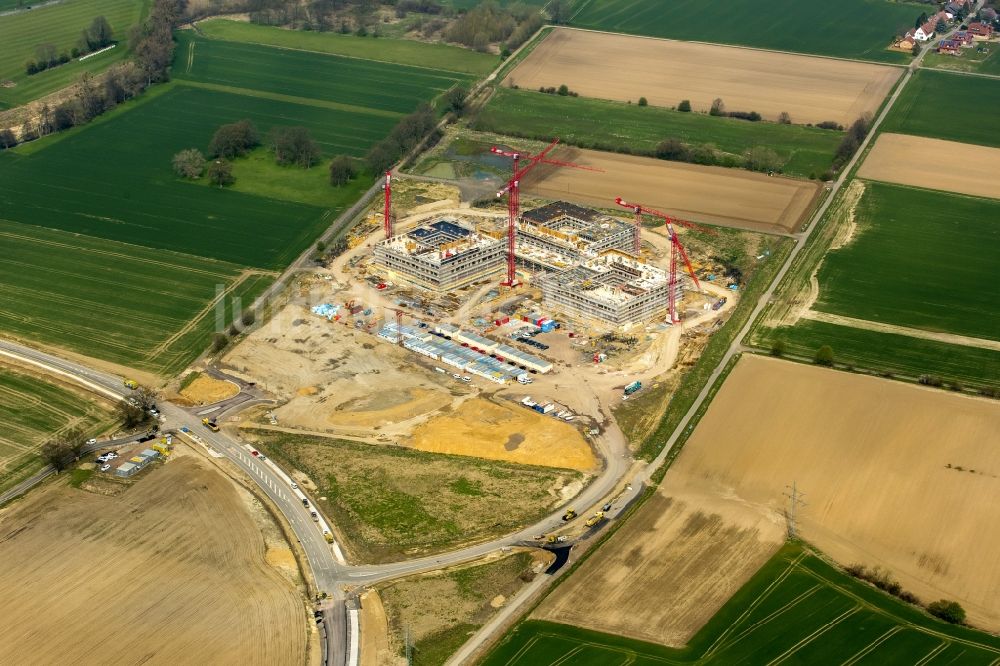 Luftbild Obernkirchen - Baustelle auf dem Krankenhausgelände zum Neubau eines Gesamtklinikum für das Schaumburger Land in Obernkirchen im Bundesland Niedersachsen