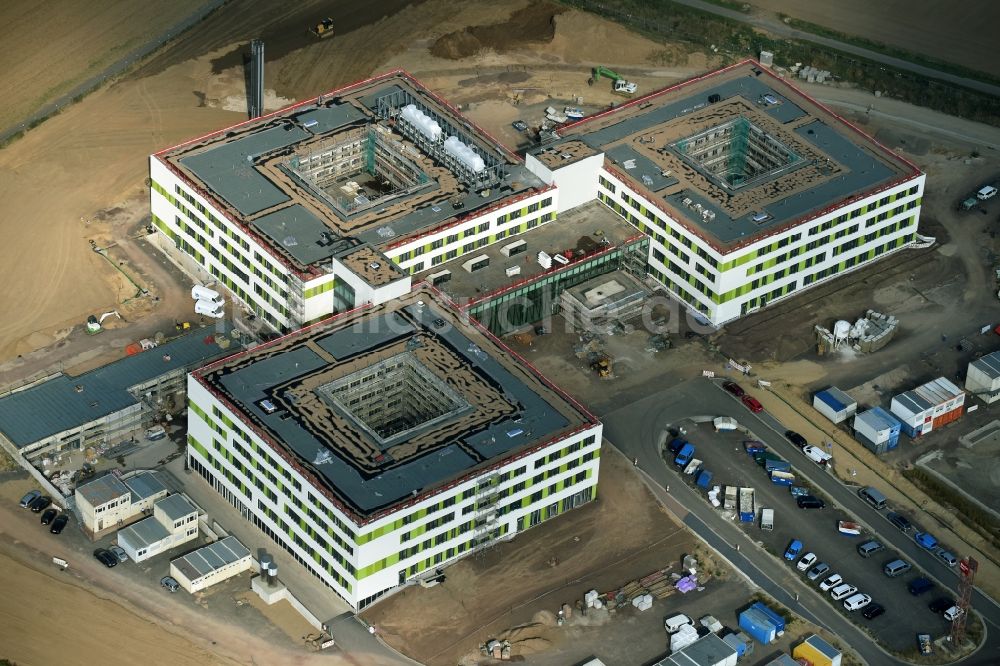 Obernkirchen von oben - Baustelle auf dem Krankenhausgelände zum Neubau eines Gesamtklinikum für das Schaumburger Land in Obernkirchen im Bundesland Niedersachsen