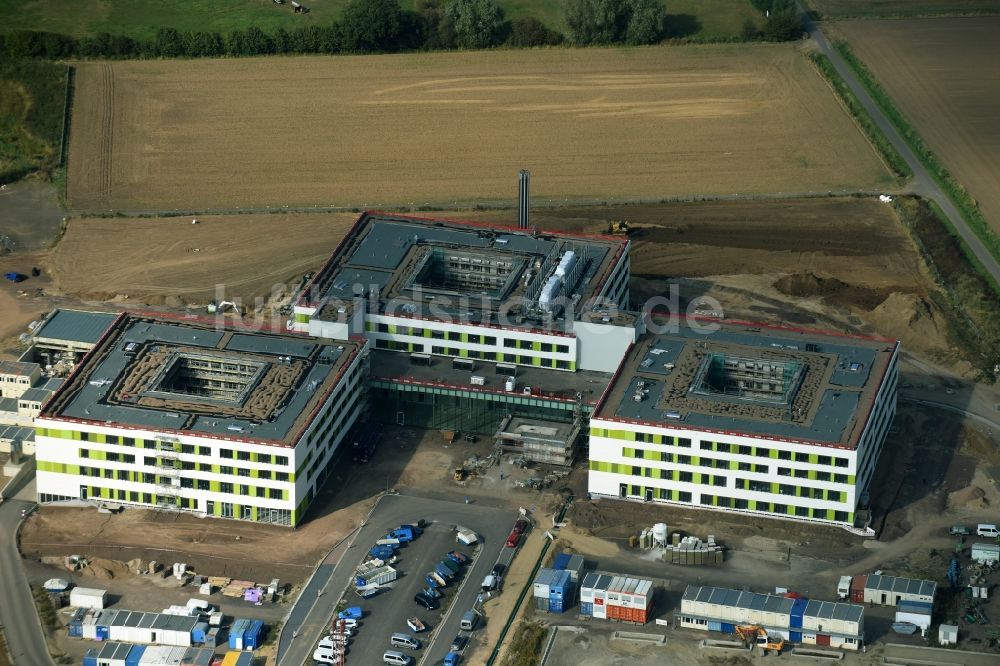 Luftbild Obernkirchen - Baustelle auf dem Krankenhausgelände zum Neubau eines Gesamtklinikum für das Schaumburger Land in Obernkirchen im Bundesland Niedersachsen