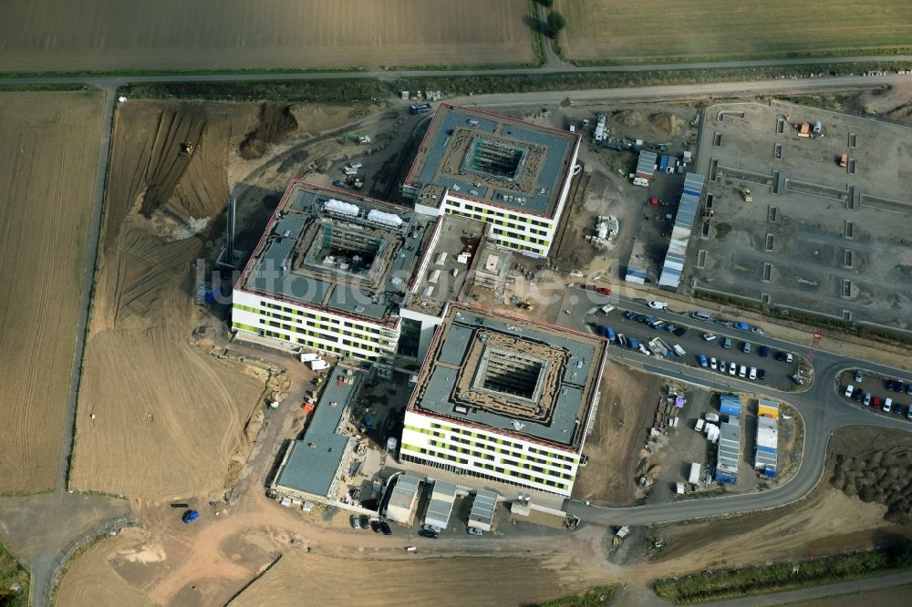 Luftaufnahme Obernkirchen - Baustelle auf dem Krankenhausgelände zum Neubau eines Gesamtklinikum für das Schaumburger Land in Obernkirchen im Bundesland Niedersachsen