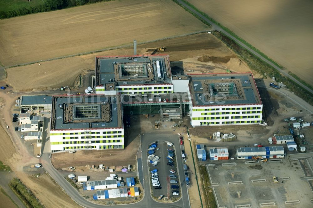 Luftbild Obernkirchen - Baustelle auf dem Krankenhausgelände zum Neubau eines Gesamtklinikum für das Schaumburger Land in Obernkirchen im Bundesland Niedersachsen