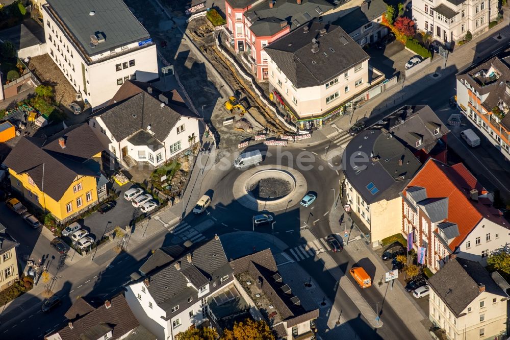 Luftbild Arnsberg - Baustelle am Kreisverkehr - Straßenverlauf am Brückenplatz in Arnsberg im Bundesland Nordrhein-Westfalen