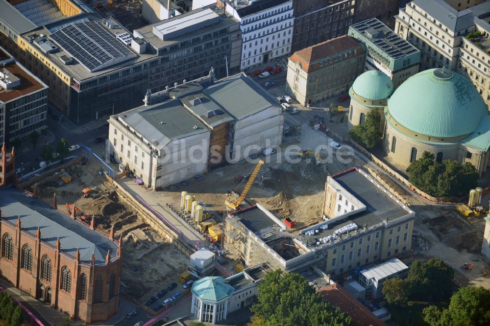 Luftaufnahme Berlin - Baustelle der Kronprinzengärten in Berlin im Ortsteil Mitte