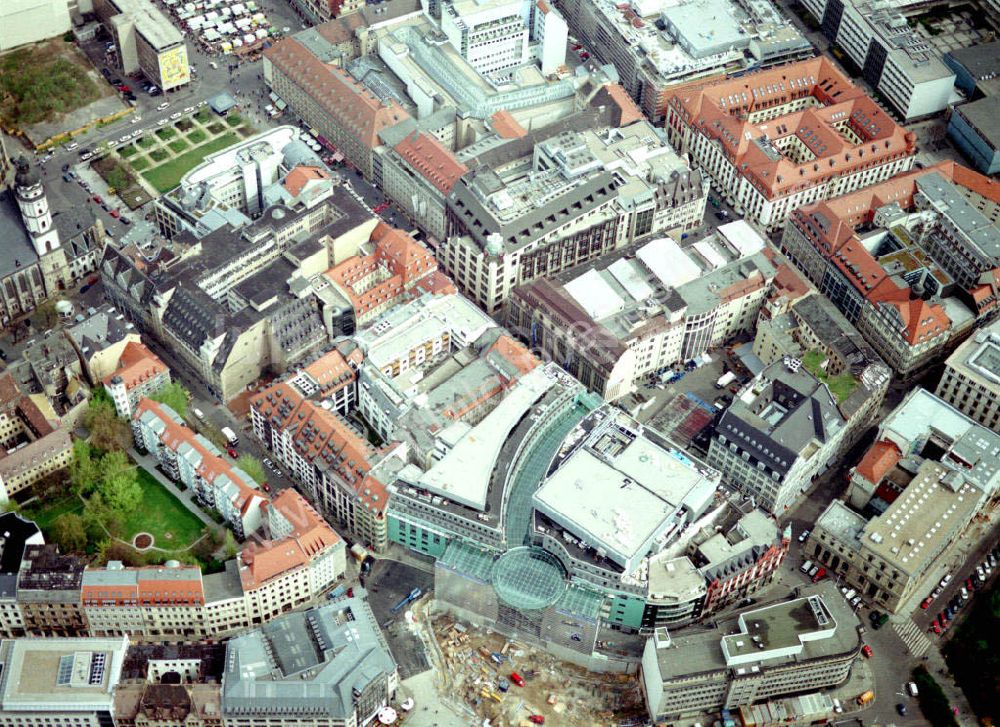 Leipzig / Sachsen aus der Vogelperspektive: Baustelle am Leipziger Marktplatz mit dem neuen Einkaufszentrum Petersbogen