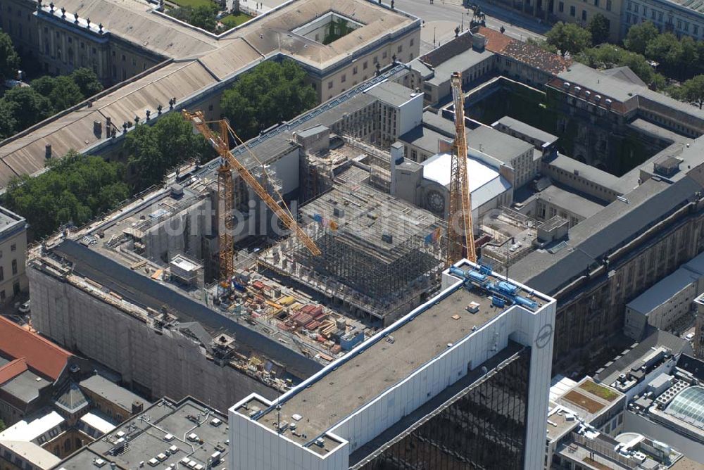 Berlin aus der Vogelperspektive: Baustelle Lesesaal der Staatsbibliothek Unter den Linden Berlin