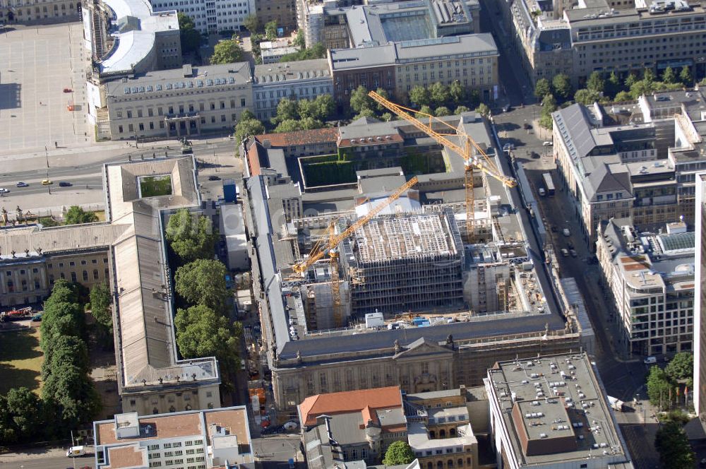 Luftaufnahme Berlin - Baustelle des Lesesaals der Staatsbibliothek Unter den Linden in Berlin