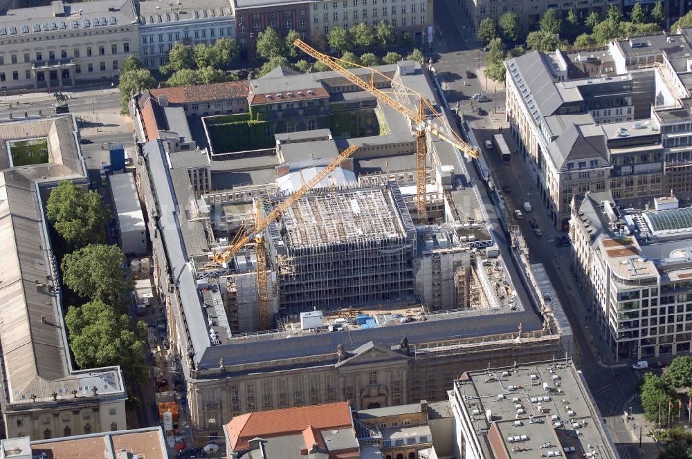 Berlin aus der Vogelperspektive: Baustelle des Lesesaals der Staatsbibliothek Unter den Linden in Berlin