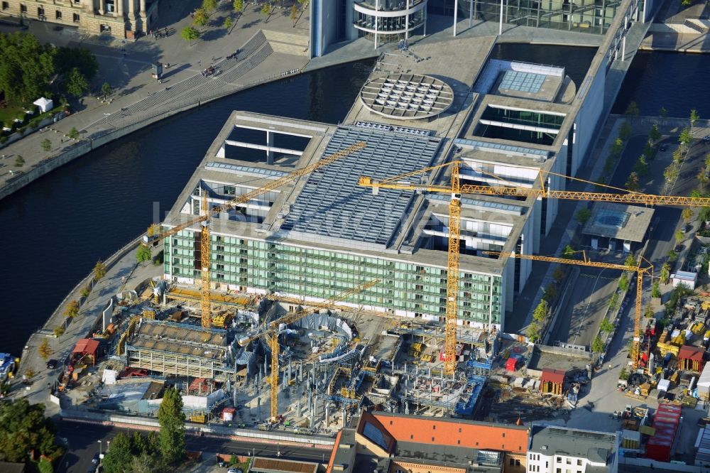 Berlin von oben - Baustelle vor dem Marie-Elisabeth-Lüders-Haus im Berliner Regierungsviertel im Bundesland Berlin