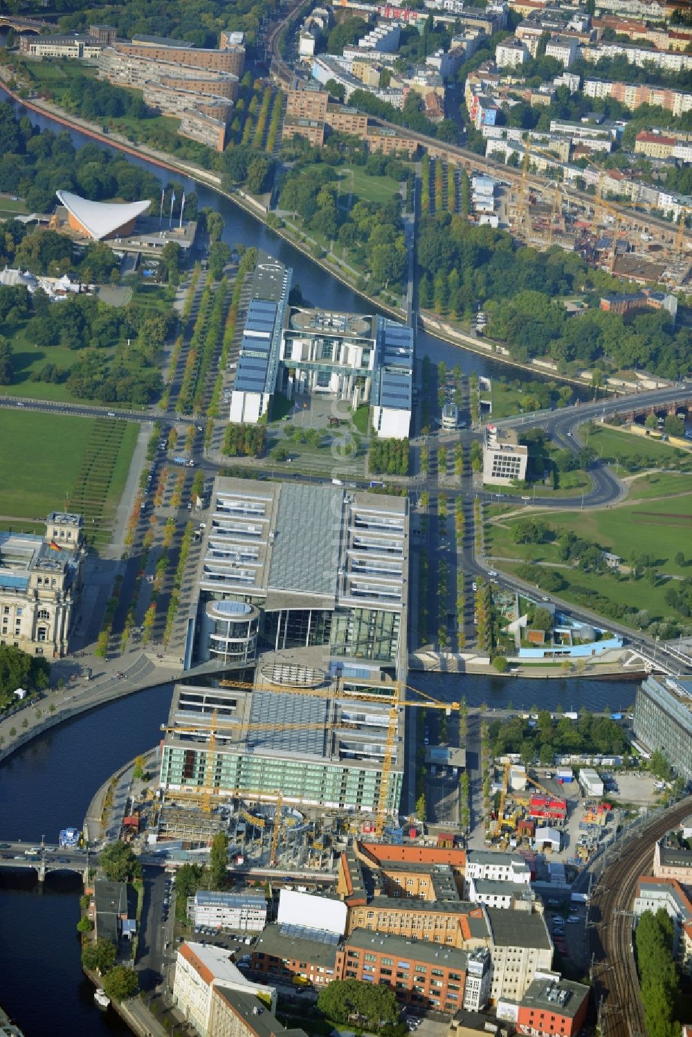 Berlin aus der Vogelperspektive: Baustelle vor dem Marie-Elisabeth-Lüders-Haus im Berliner Regierungsviertel im Bundesland Berlin