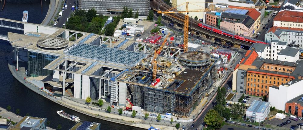 Luftaufnahme Berlin - Baustelle vor dem Marie-Elisabeth-Lüders-Haus im Berliner Regierungsviertel in Berlin