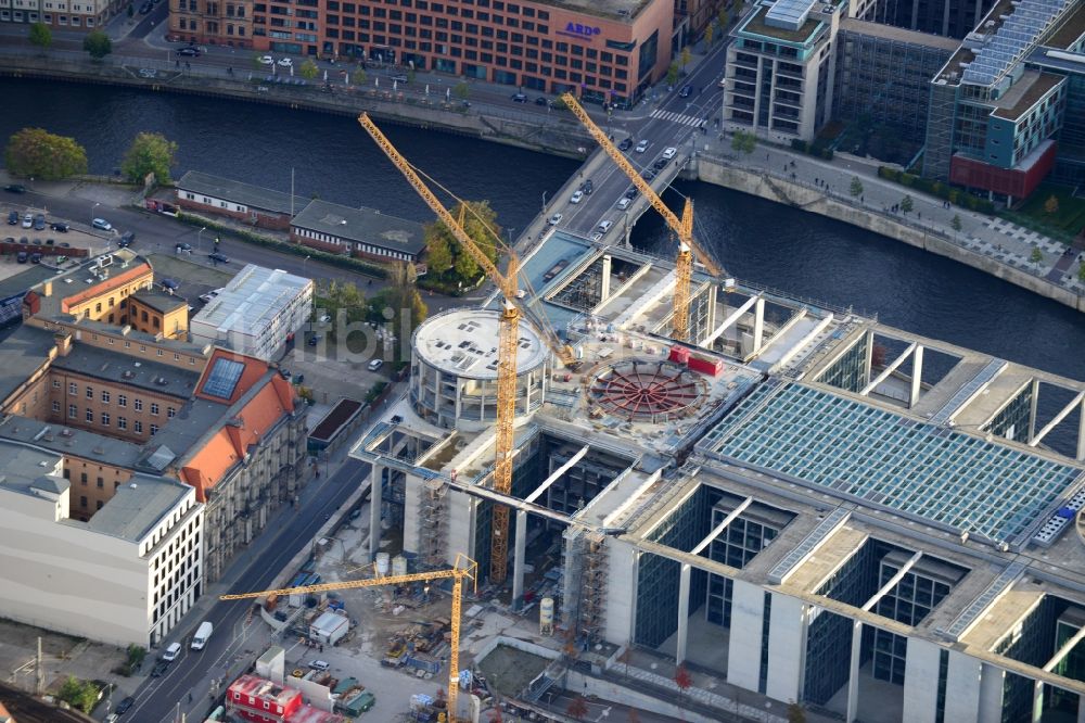 Berlin aus der Vogelperspektive: Baustelle vor dem Marie-Elisabeth-Lüders-Haus im Berliner Regierungsviertel in Berlin