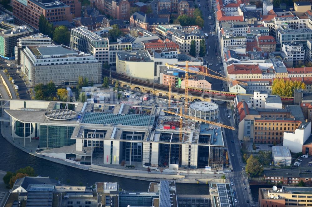 Berlin aus der Vogelperspektive: Baustelle vor dem Marie-Elisabeth-Lüders-Haus im Berliner Regierungsviertel in Berlin