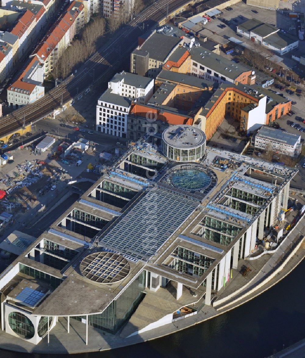 Luftaufnahme Berlin - Baustelle vor dem Marie-Elisabeth-Lüders-Haus im Berliner Regierungsviertel in Berlin