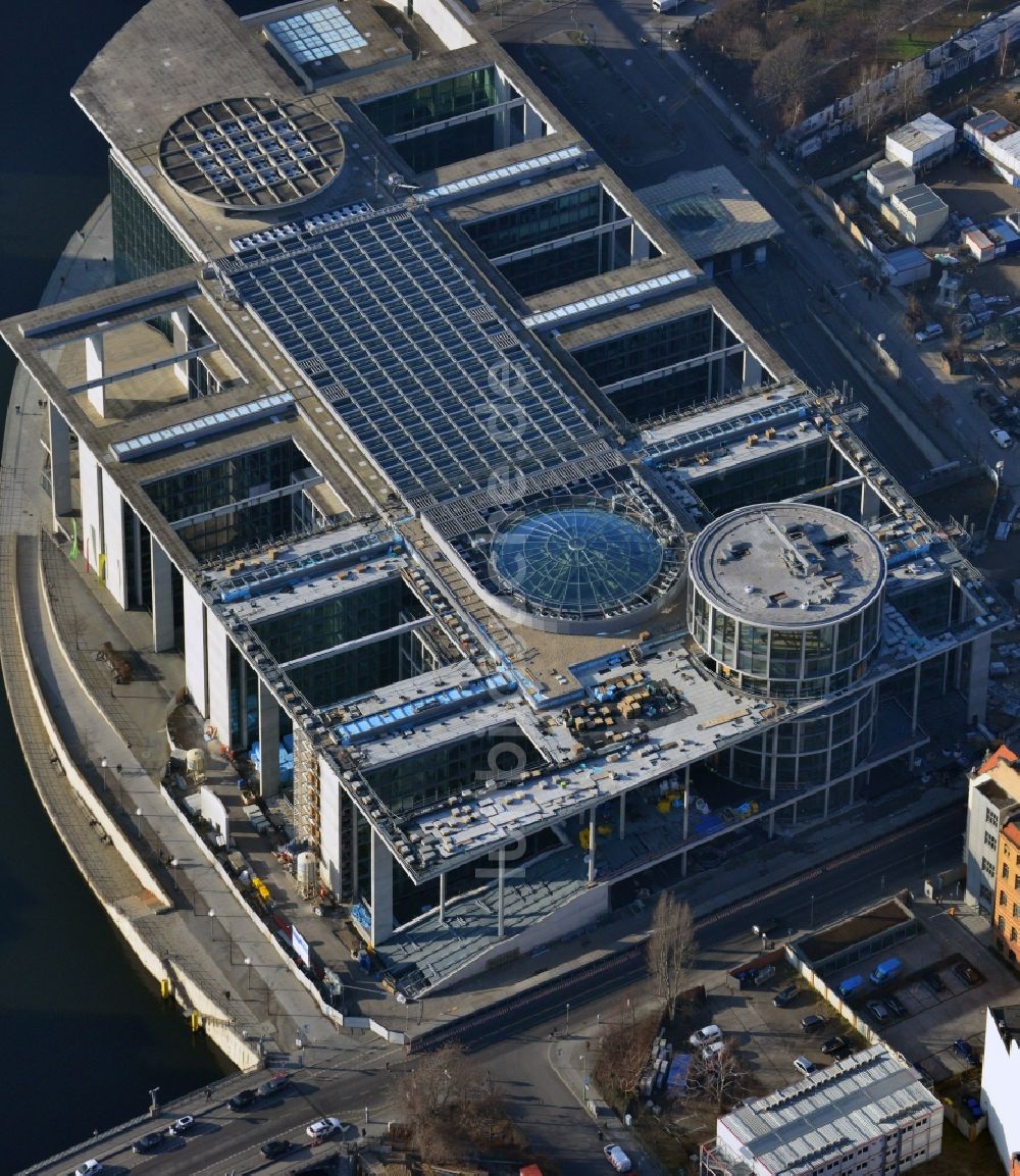 Luftaufnahme Berlin - Baustelle vor dem Marie-Elisabeth-Lüders-Haus im Berliner Regierungsviertel in Berlin