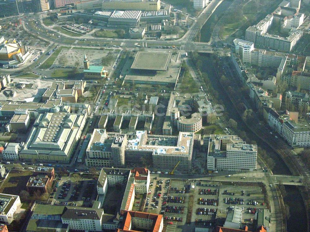 Berlin aus der Vogelperspektive: Baustelle Maritim-Hotel in Berlin-Tiergarten