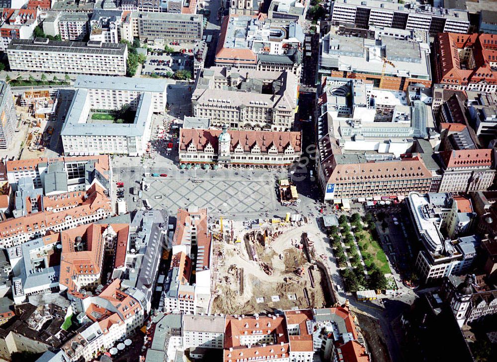 Luftbild Leipzig / Sachsen - 07.09.2002 Baustelle am Marktplatz vor dem Alten Rathaus in Leipzig.