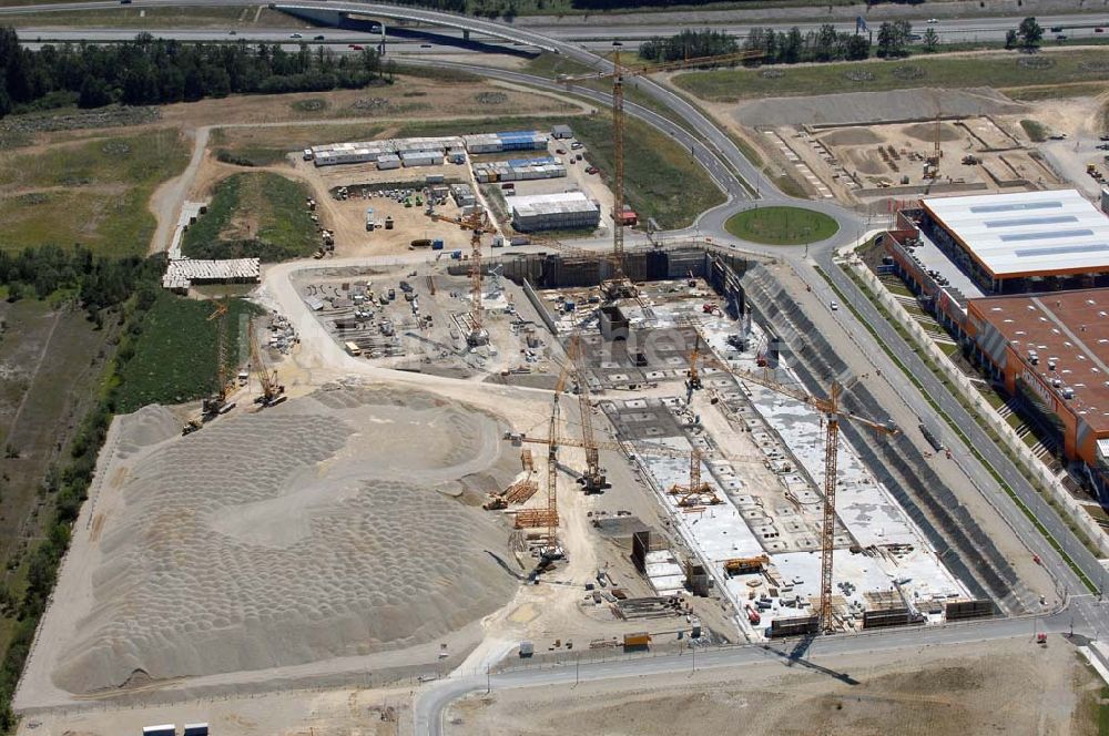 Luftaufnahme München - Baustelle des Möbelhauses Höffner an der Hans-Steinkohl-Strasse im Südwesten Münchens