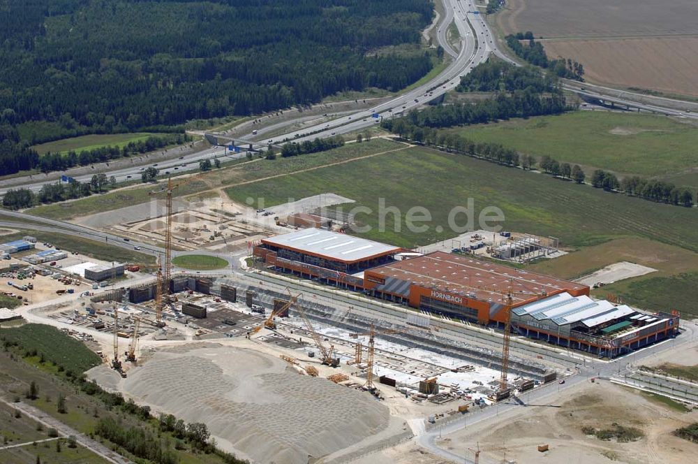 Luftbild München - Baustelle des Möbelhauses Höffner an der Hans-Steinkohl-Strasse im Südwesten Münchens