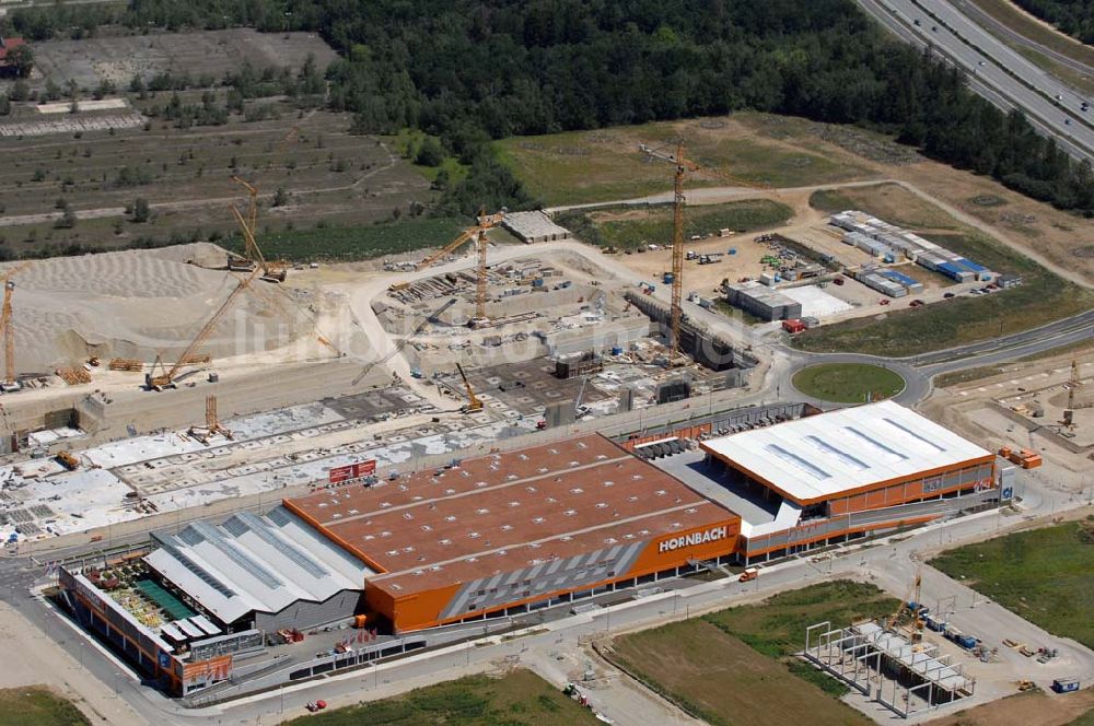 Luftbild München - Baustelle des Möbelhauses Höffner an der Hans-Steinkohl-Strasse im Südwesten Münchens