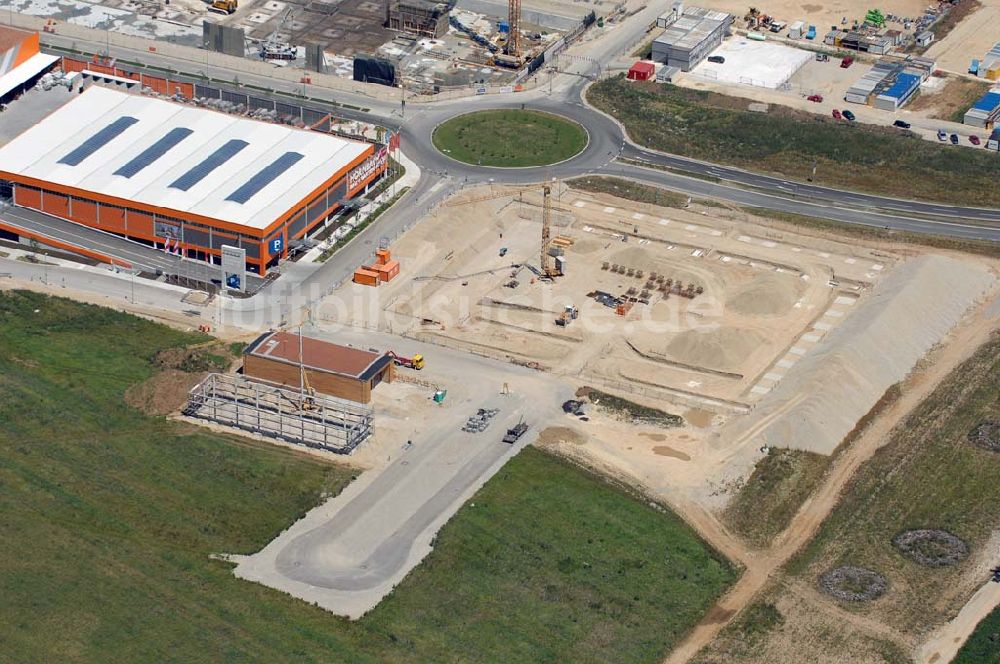 München von oben - Baustelle des Möbelhauses Höffner an der Hans-Steinkohl-Strasse im Südwesten Münchens