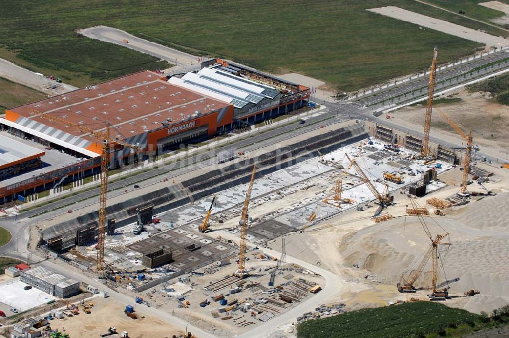 Luftaufnahme München - Baustelle des Möbelhauses Höffner an der Hans-Steinkohl-Strasse im Südwesten Münchens