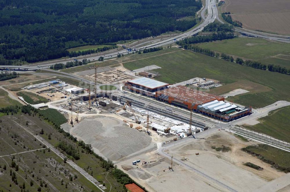 Luftbild München - Baustelle des Möbelhauses Höffner an der Hans-Steinkohl-Strasse im Südwesten Münchens