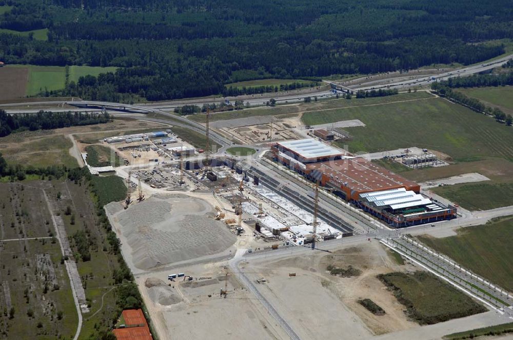 Luftaufnahme München - Baustelle des Möbelhauses Höffner an der Hans-Steinkohl-Strasse im Südwesten Münchens