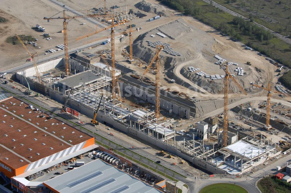 Luftaufnahme MÜNCHEN - Baustelle des Möbelhauses Höffner an der Hans-Steinkohl-Strasse im Südwesten Münchens