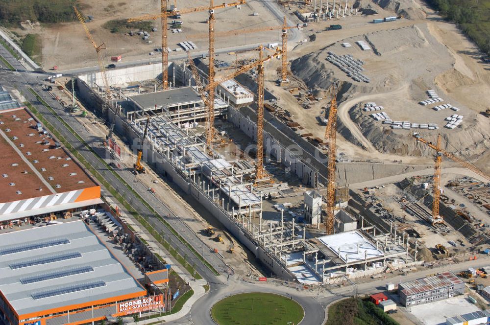 Luftbild MÜNCHEN - Baustelle des Möbelhauses Höffner an der Hans-Steinkohl-Strasse im Südwesten Münchens