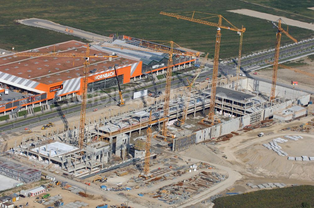 Luftaufnahme MÜNCHEN - Baustelle des Möbelhauses Höffner an der Hans-Steinkohl-Strasse im Südwesten Münchens