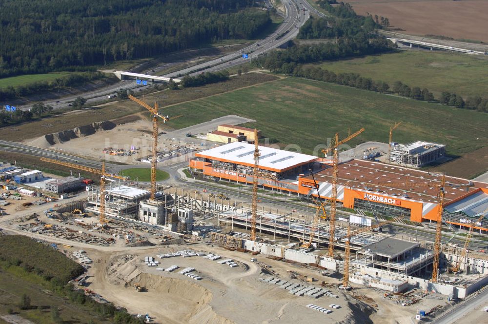 Luftaufnahme MÜNCHEN - Baustelle des Möbelhauses Höffner an der Hans-Steinkohl-Strasse im Südwesten Münchens