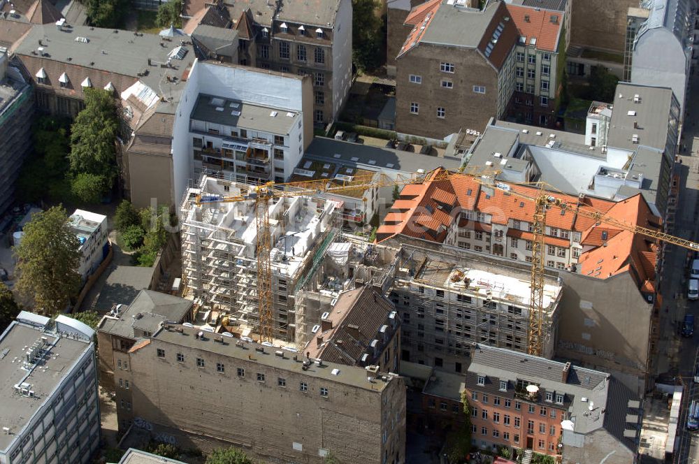 Berlin von oben - Baustelle Mehrfamilienhaus in Berlin-Mitte