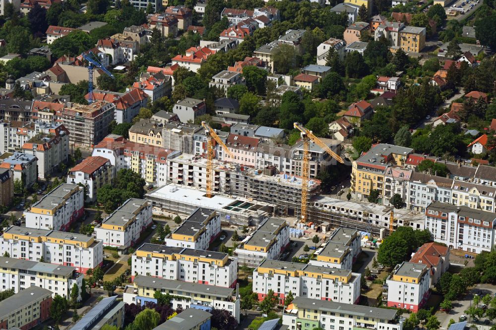 Berlin aus der Vogelperspektive: Baustelle Mehrfamilienhaussiedlung Dietzgenstraße mit Aldi Supermarkt im Ortsteil Niederschönhausen in Berlin, Deutschland