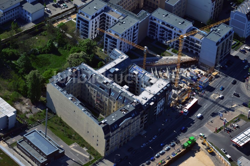 Berlin aus der Vogelperspektive: Baustelle des Merika-Hotel in der Chausseestraße im Stadtbezirk Mitte von Berlin