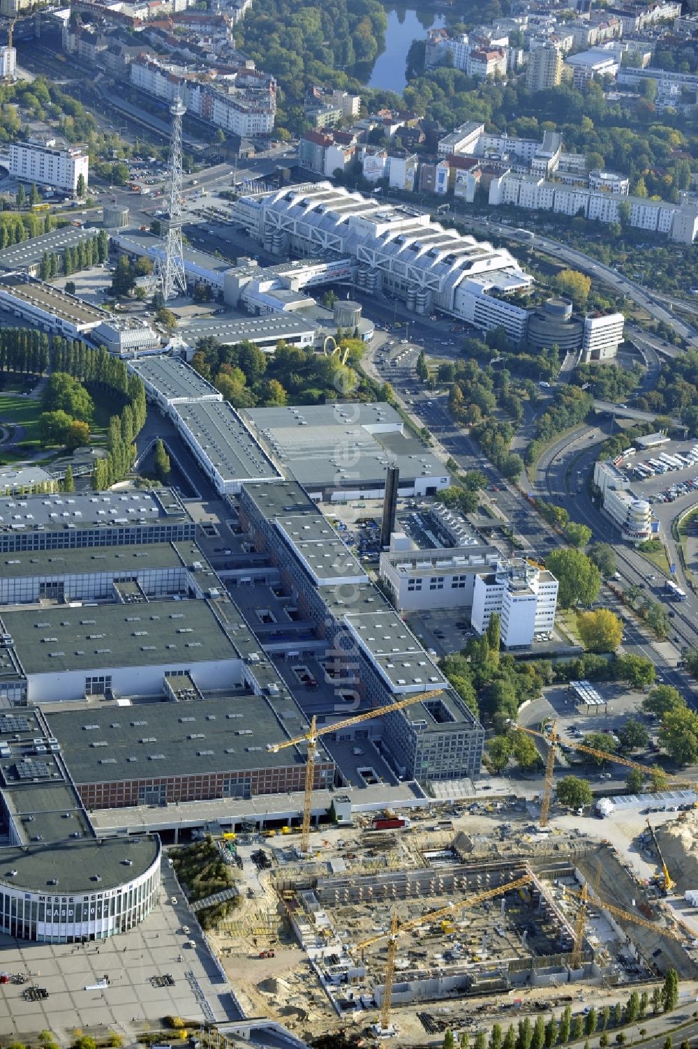 Luftaufnahme Berlin - Baustelle Messe Veranstaltungsstätte City Cube am Messegelände in Berlin Charlottenburg