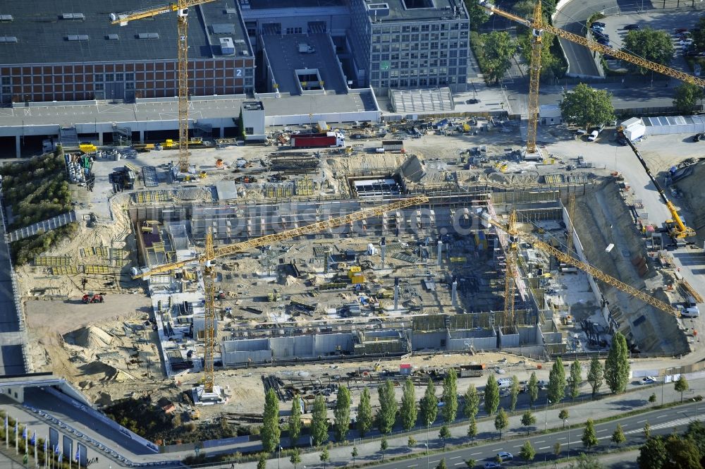 Berlin aus der Vogelperspektive: Baustelle Messe Veranstaltungsstätte City Cube am Messegelände in Berlin Charlottenburg