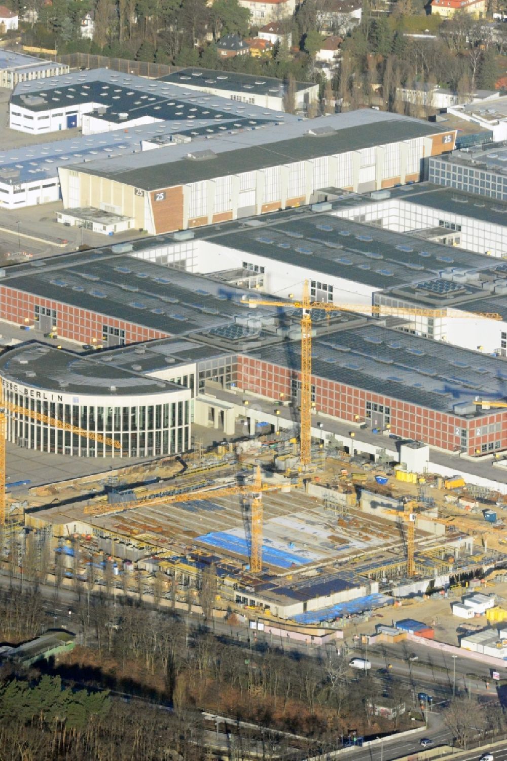 Luftaufnahme Berlin - Baustelle Messe Veranstaltungsstätte City Cube am Messegelände in Berlin Charlottenburg