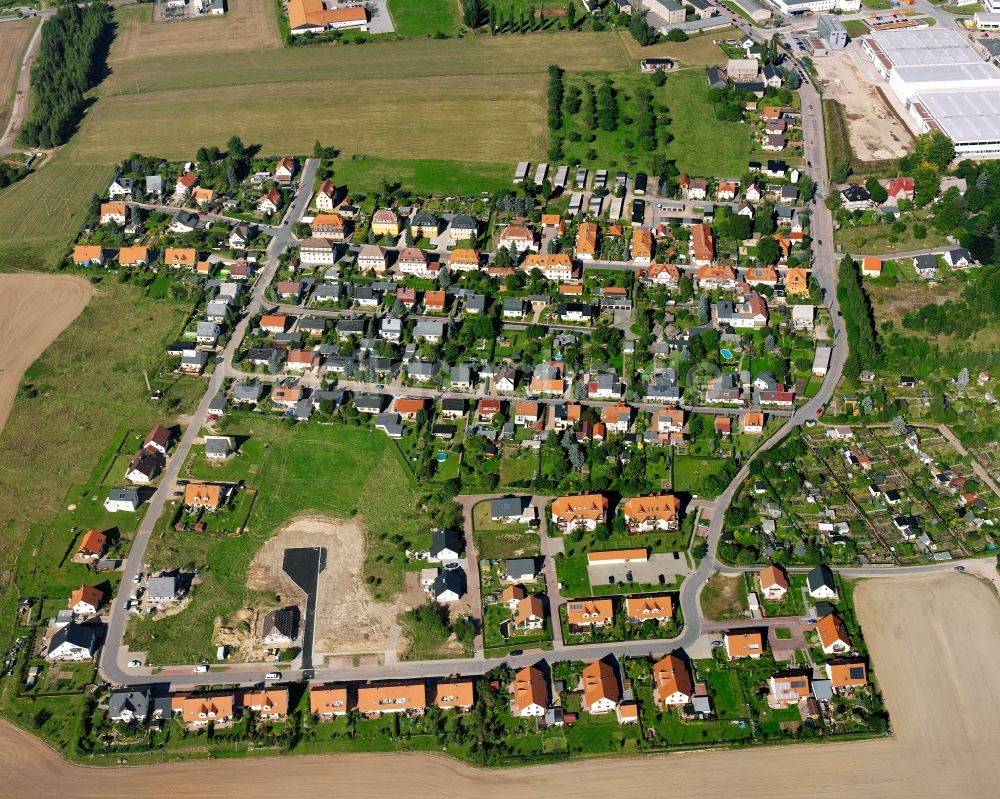 Luftbild Berthelsdorf - Baustelle Mischbebauung eines Wohngebiets mit Mehrfamilienhäusern und Einfamilienhäusern in Berthelsdorf im Bundesland Sachsen, Deutschland